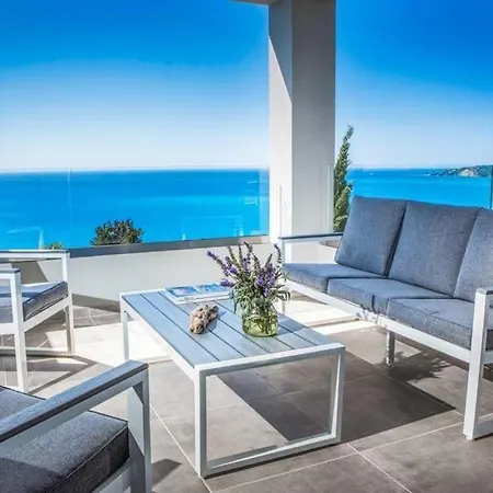 Trapezaki Sleeps 6 Pool Air Con Wifi فيلة ترابيزاكي